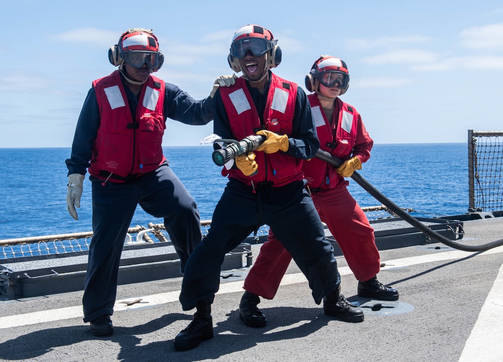 USS Harpers Ferry Conducts Crash and Salvage Evolution