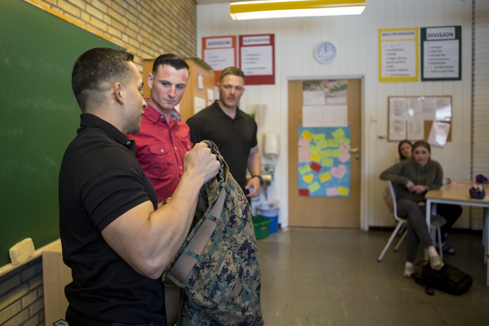 MRF-E 19.2: Marines visit Norwegian middle school