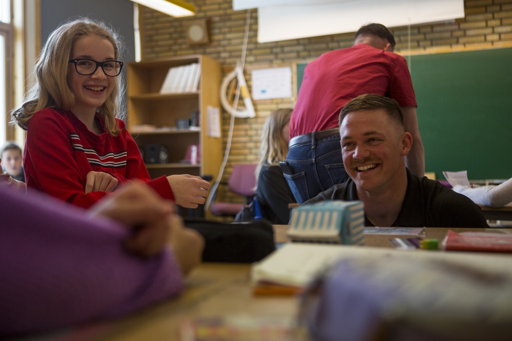 MRF-E 19.2: Marines visit Norwegian middle school