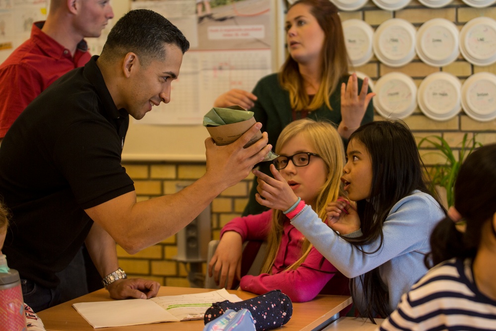 MRF-E 19.2: Marines visit Norwegian middle school