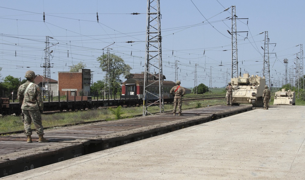 Soldiers conduct railhead operations