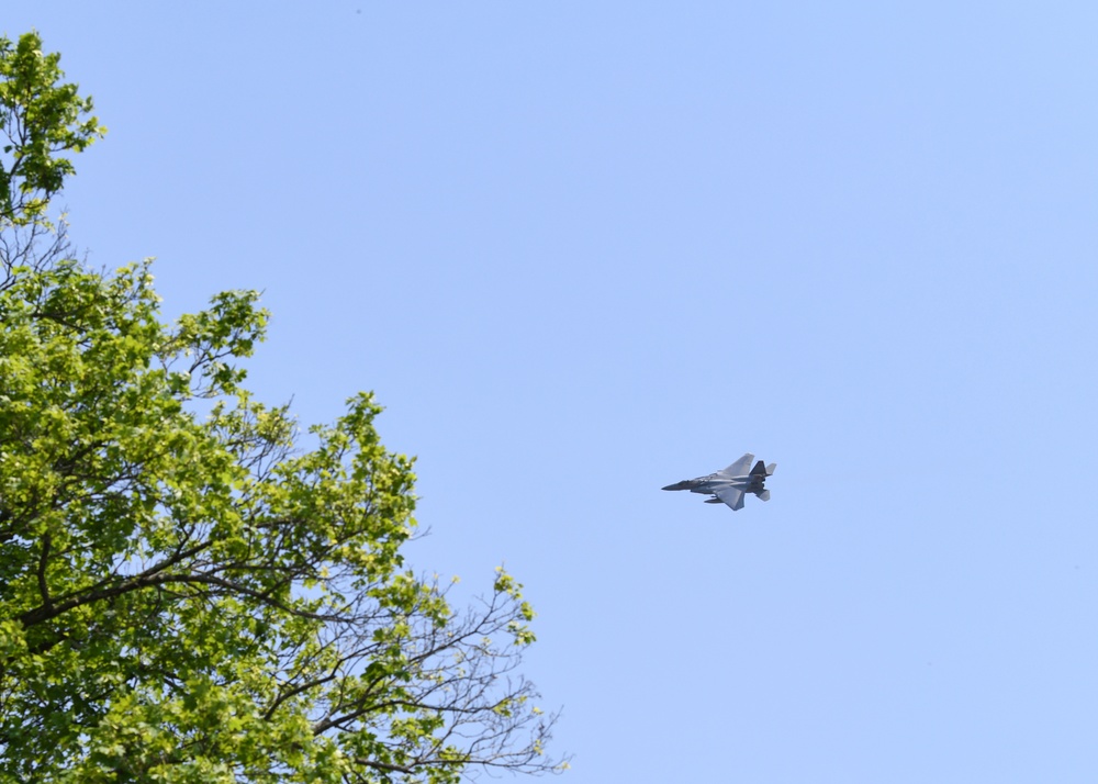 104th Fighter Wing participates in Westfield 350th Anniversary Parade