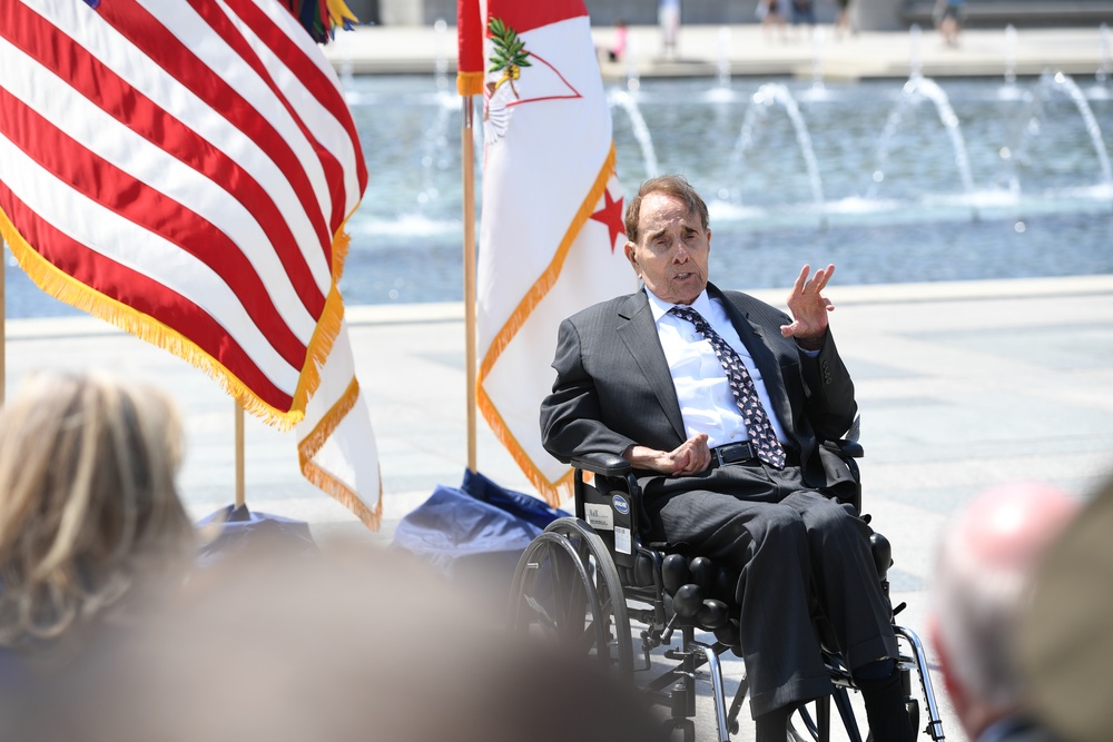 Bob Dole at the WWII Memorial