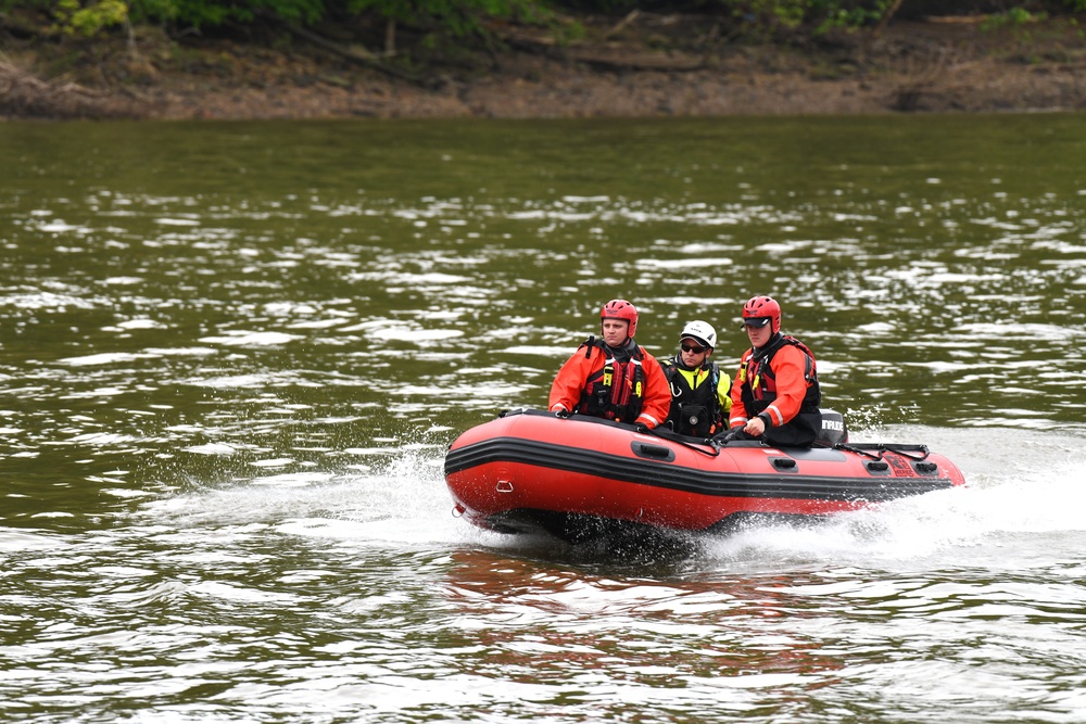 178th Airmen gain swift water rescue skills