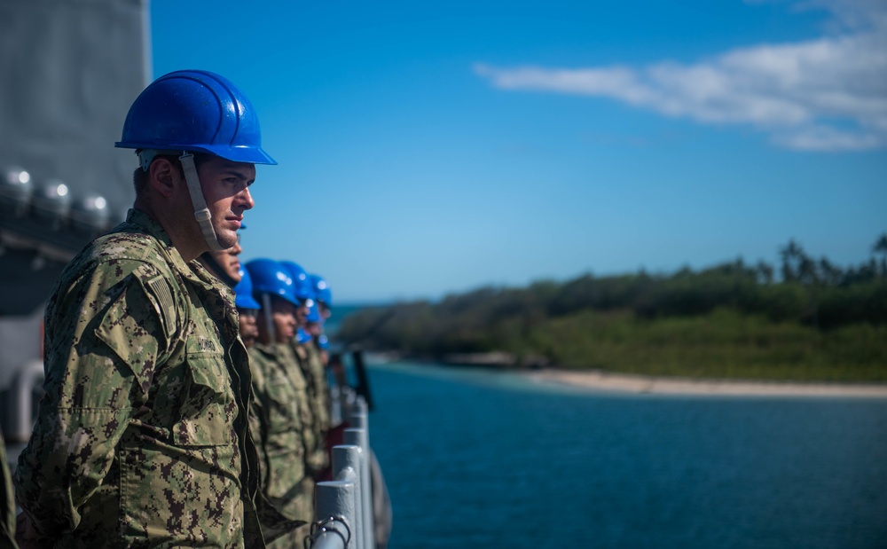 USS Harpers Ferry Arrives in Pearl Harbor