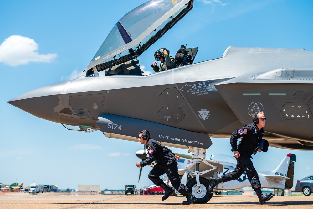 F-35 Demo Team performs at the Defenders of Liberty Air &amp; Space Show