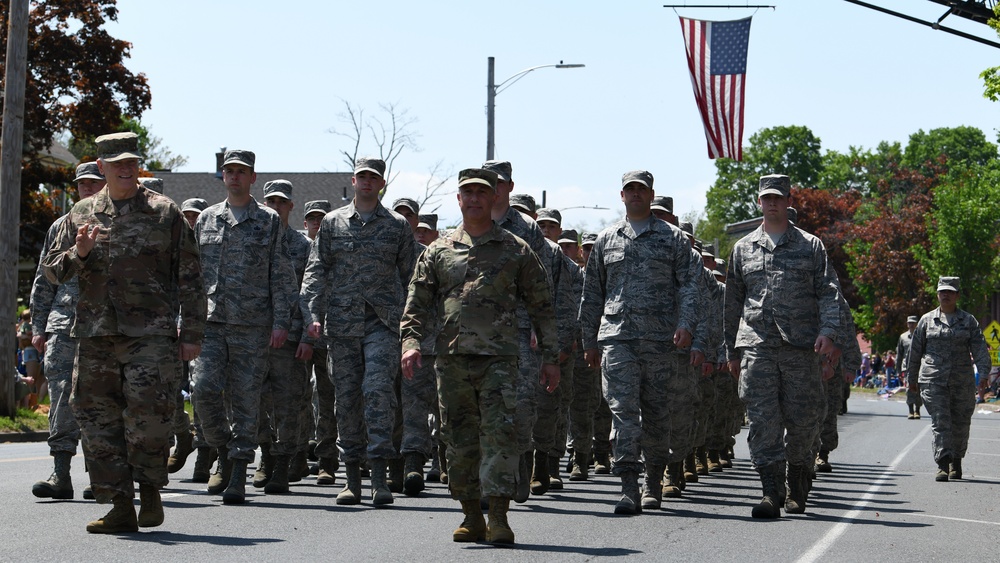 104th Fighter Wing participates in Westfield 350th Anniversary Parade