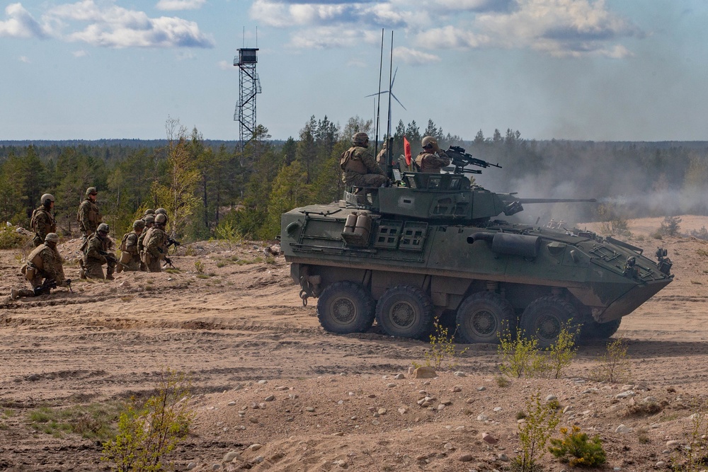 Marines Live-Fire in Arrow 19 Finland