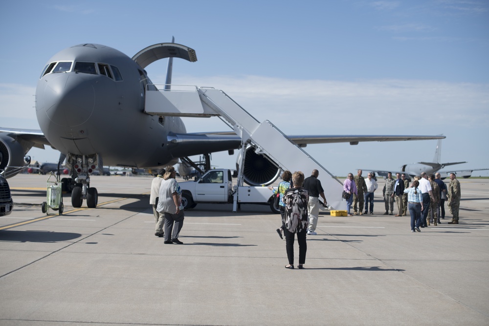 Travis Civic Leaders Tour McConnell AFB