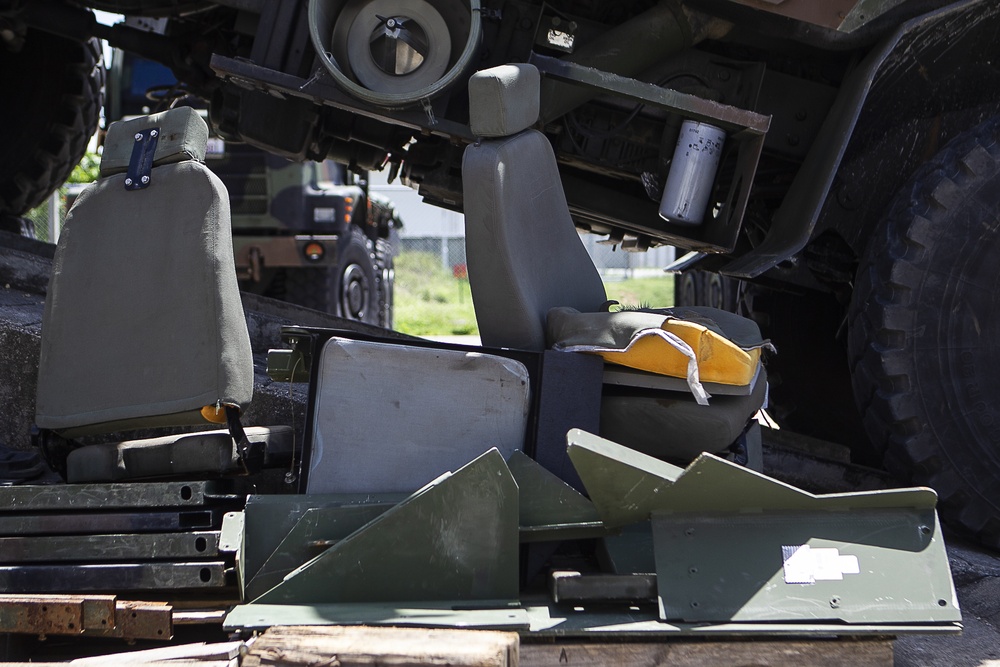 31st MEU Marines ‘washdown’ vehicles