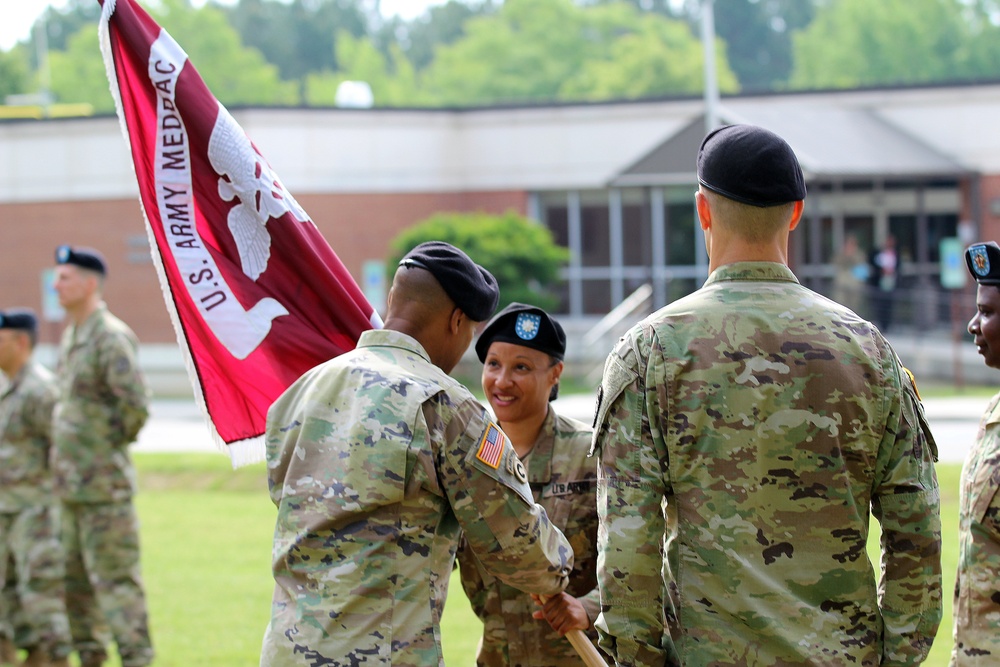 LTC Johnson takes charge of clinic during May 17 change of command