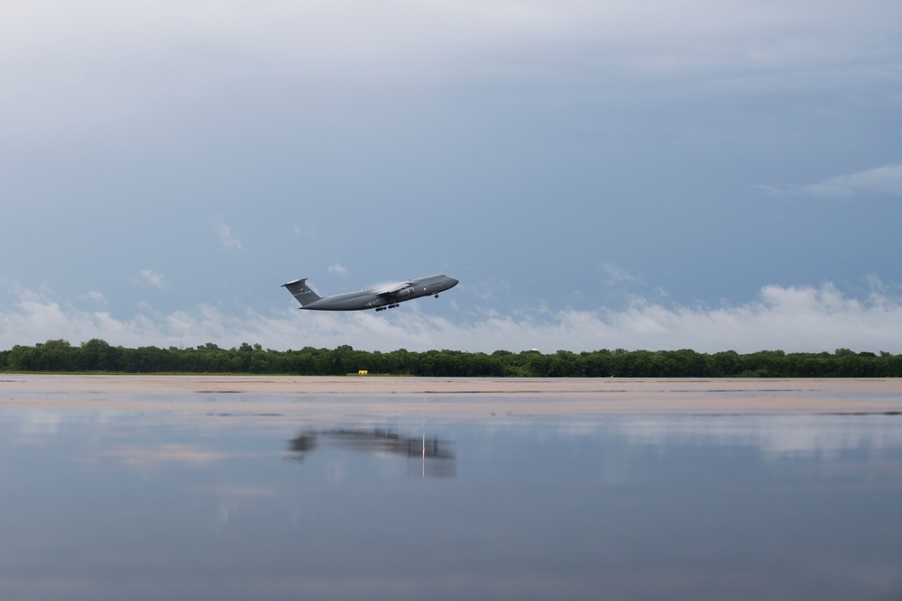 C-5M Super Galaxy supports Bomber Task Force deployment