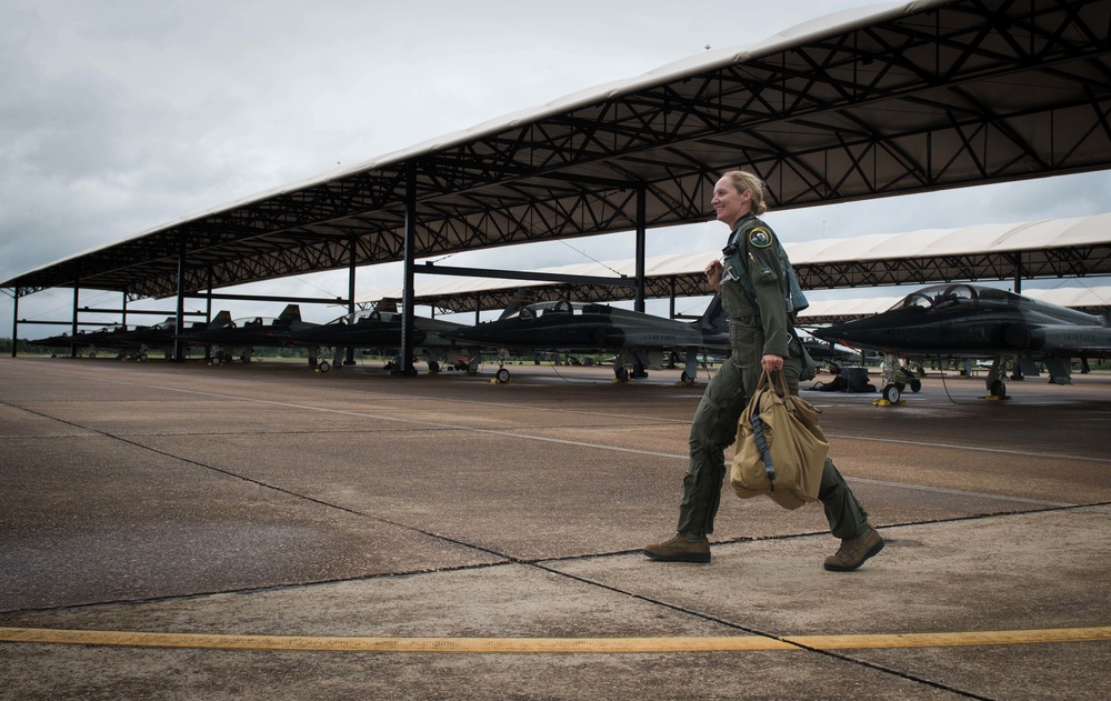 ¬ From cockpit to saddle, Columbus AFB Airman excels in both