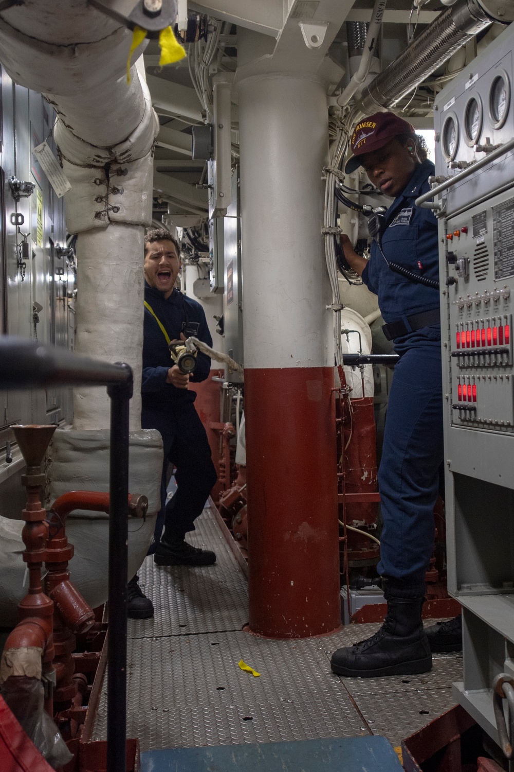 USS Momsen (DDG 92) Conducts Fire Drills