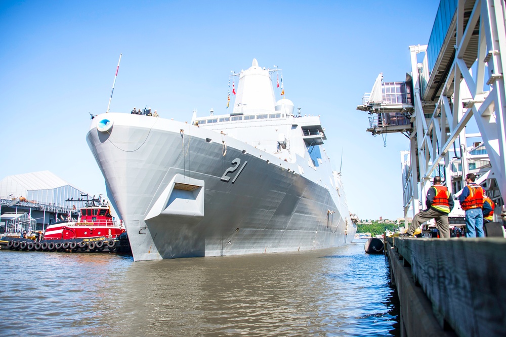 Fleet Week New York 2019 Parade of Ships