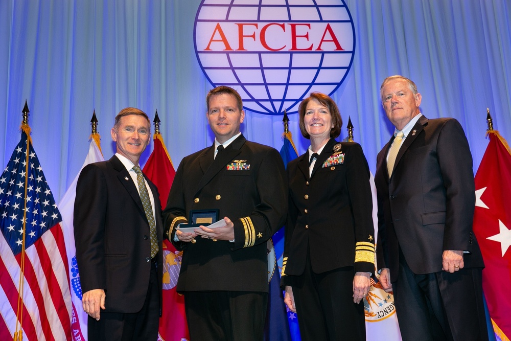 Innovative SPAWAR Leader and Dedicated Navy Officer Receives 2018 Copernicus Award