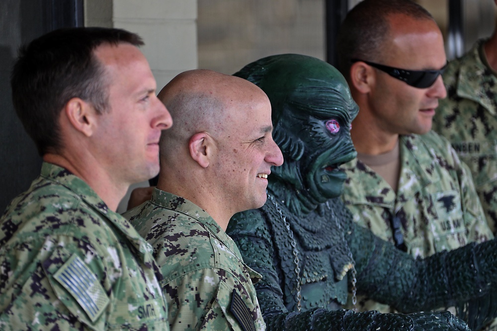 MCPON Visits Naval Special Warfare Center