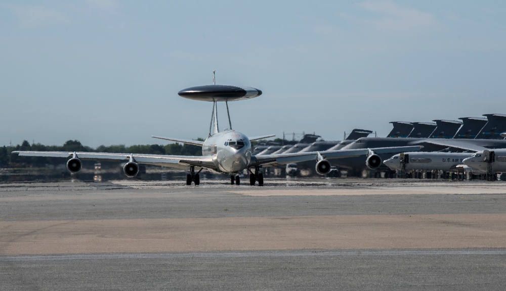 A day on the Dover AFB flight line