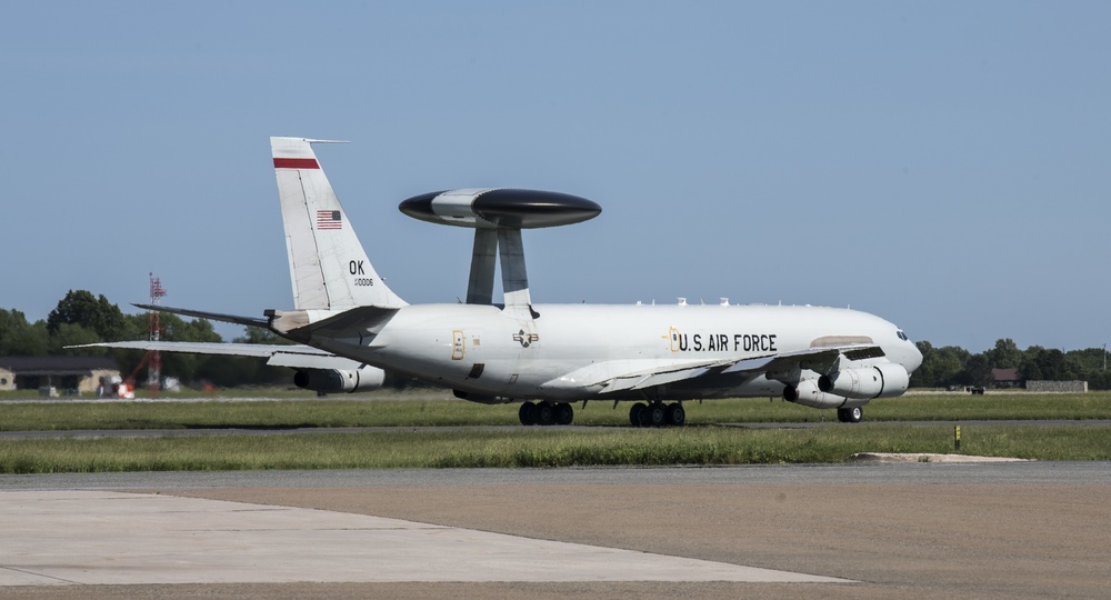 A day on the Dover AFB flight line