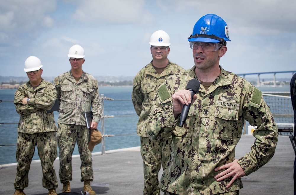 MCPON Smith Visits Essex Sailors