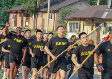Soldiers conduct physical training at USAG Yongsan