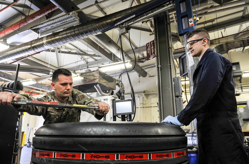 18th EMS Airmen take care of Kadena Aircraft's tires