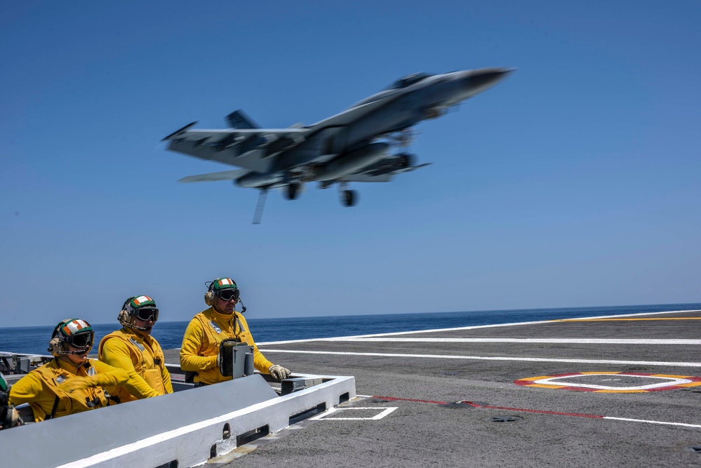 USS Ronald Reagan Conducts Flight Deck Certifications