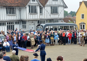 RAF Lakenheath, Mildenhall Airmen participate in Lavenham remembrance ceremony