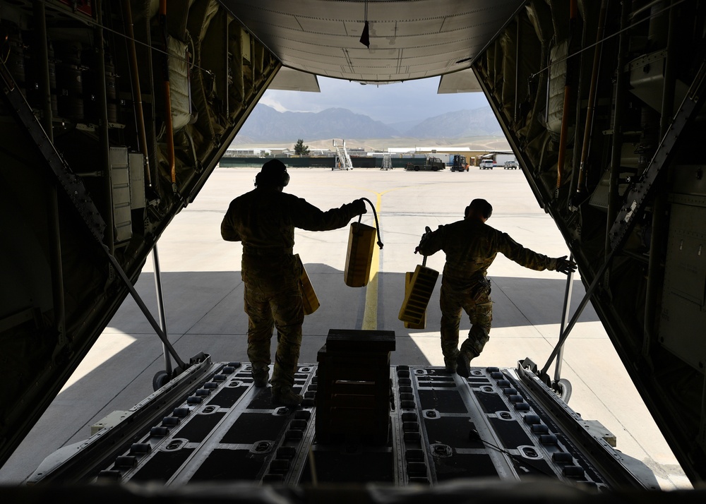 774th EAS conducts airlift operations