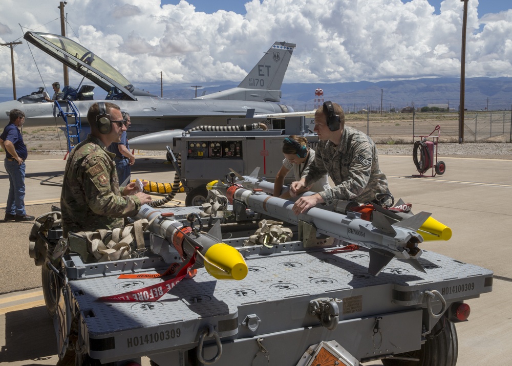 96 Maintenance Group Loads AIM-9X