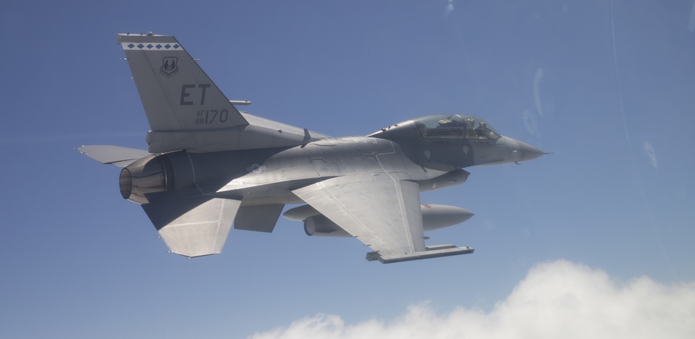 Eglin AFB F-16 returns to Florida