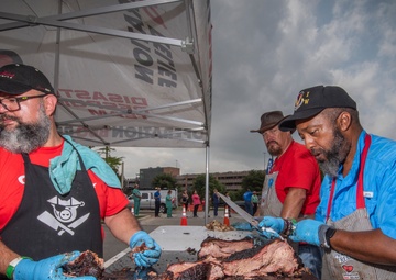 Former CFI patient brings barbecue lunch to BAMC