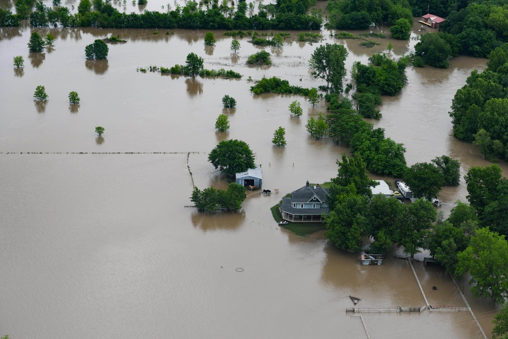 Okla. Gov., Tulsa Mayor assess flooding