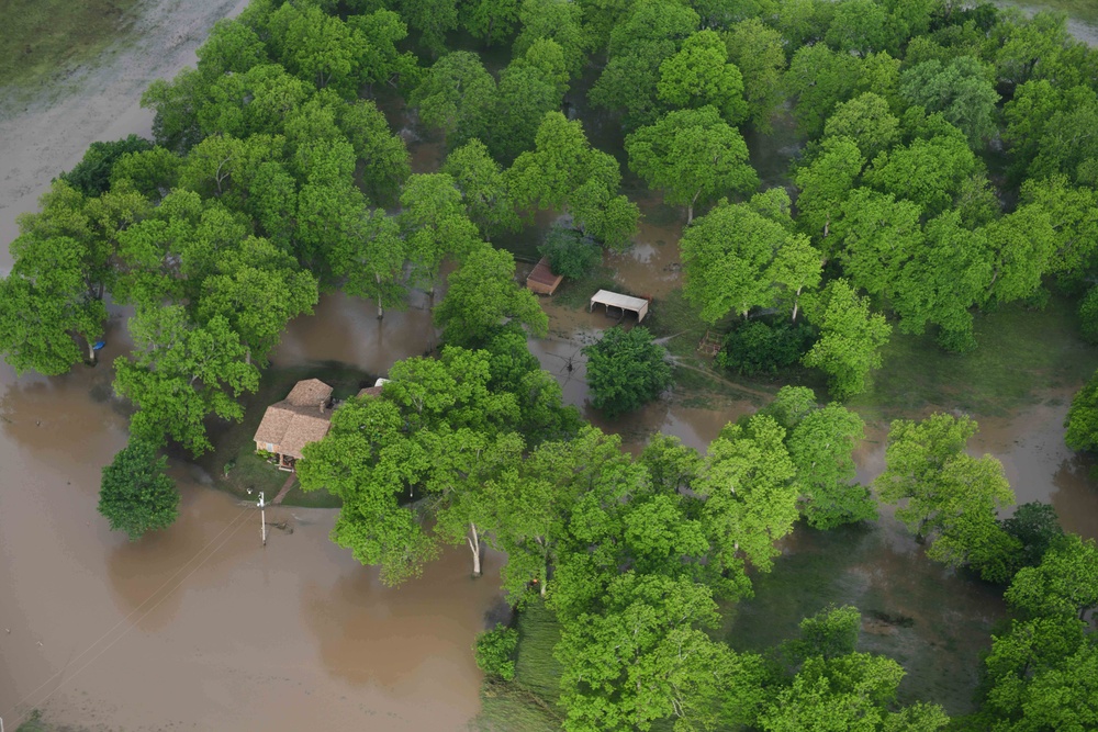 Okla. Gov., Tulsa Mayor assess flooding