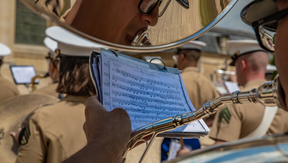 1st Marine Division Band Visits Paris