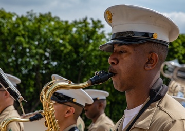 1st Marine Division Band Visits Paris