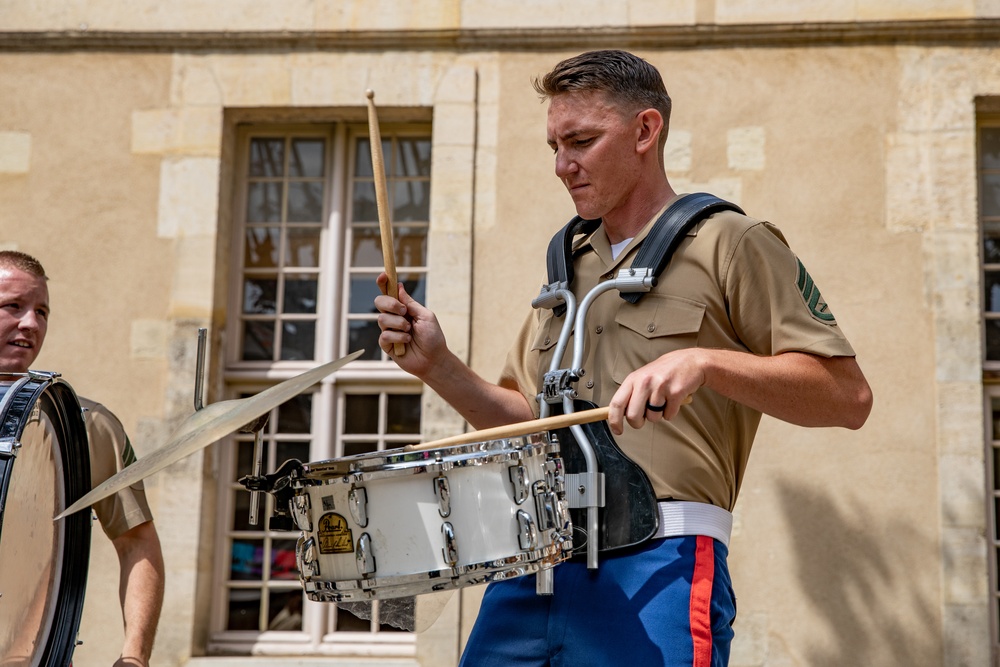 1st Marine Division Band Visits Paris