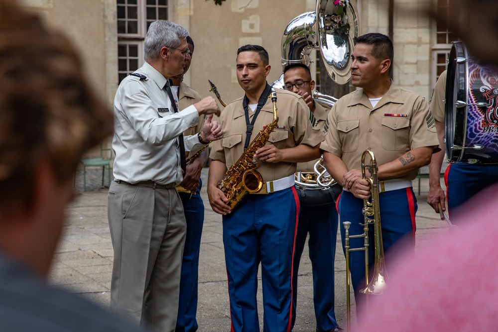 1st Marine Division Band Visits Paris