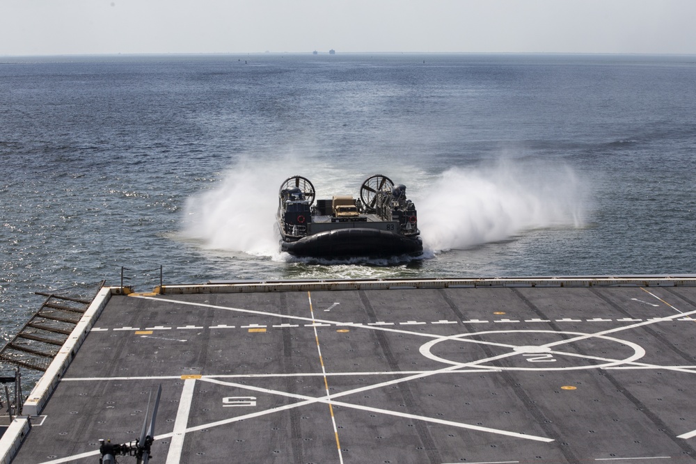 LCAC Operations aboard USS New York