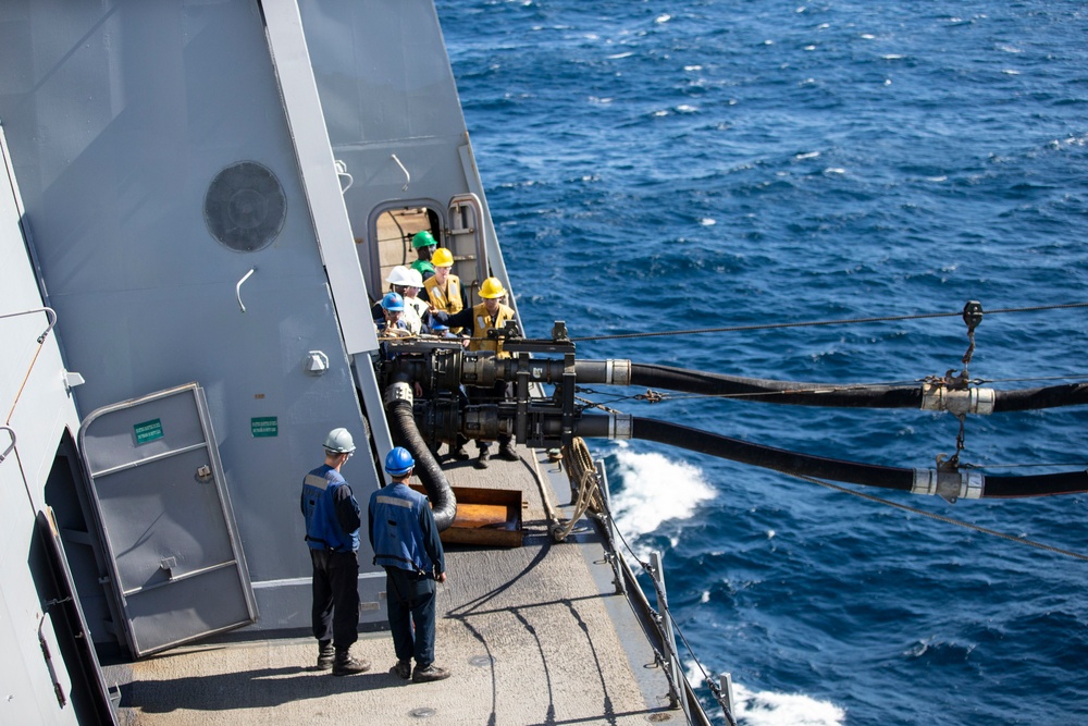 USS New York conducts RAS en route to Fleet Week NY