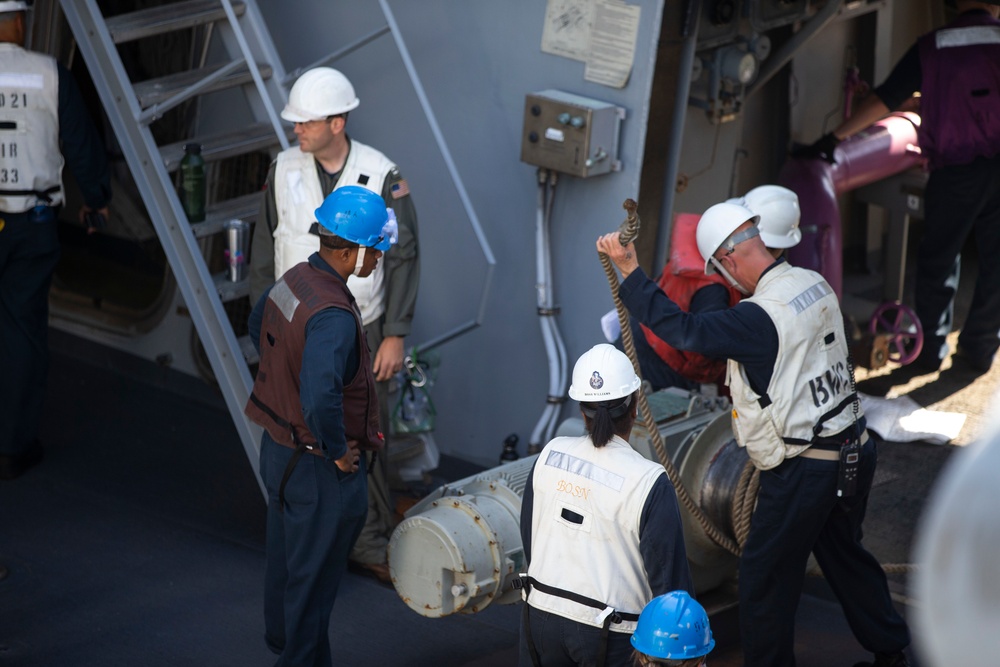 USS New York conducts RAS en route to Fleet Week NY