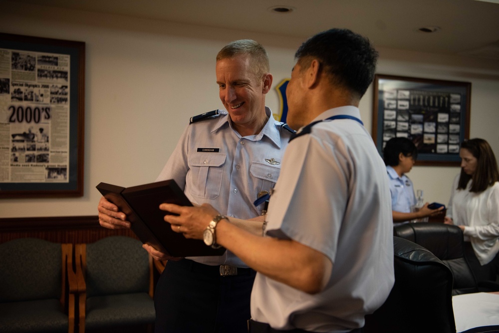 JASDF Chief of Staff, U.S. Forces Japan commander visit Okinawa