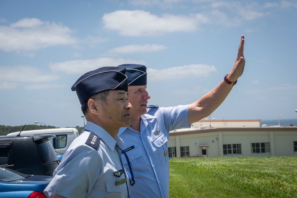 JASDF Chief of Staff, U.S. Forces Japan commander visit Okinawa