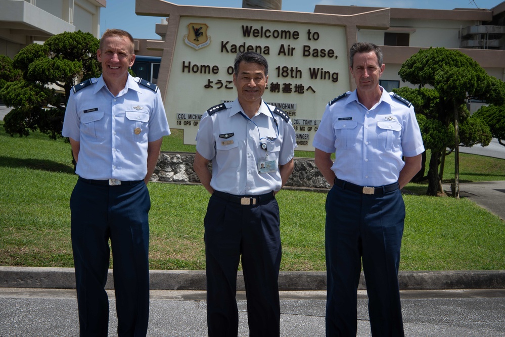 JASDF Chief of Staff, U.S. Forces Japan commander visit Okinawa