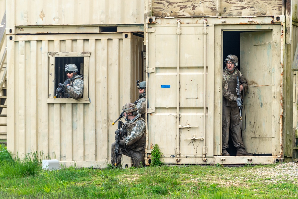 Illinois Soldiers participate in pre-mobilization training