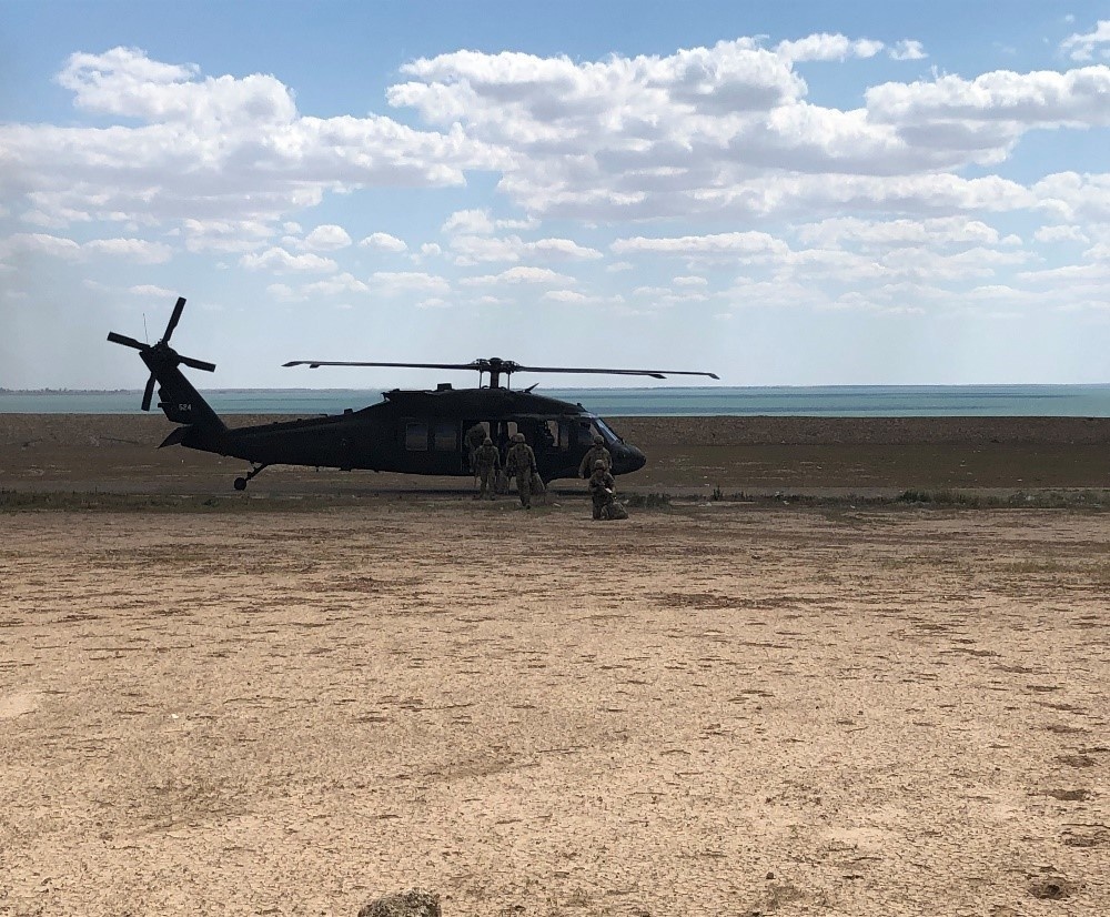 1-32 Cavalry Soldiers conduct Aerial Reaction Force training
