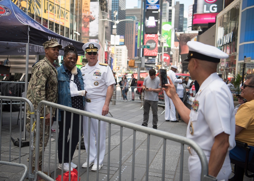 Navy Recruiting Swarms New York