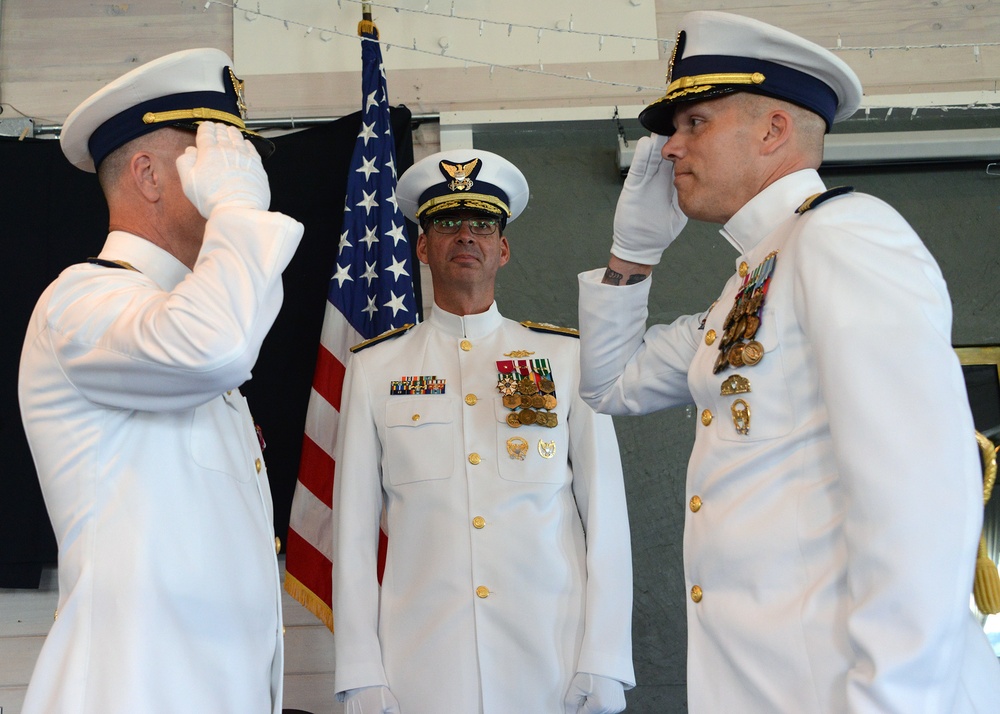 DVIDS - Images - USCGC Douglas Munro change of command [Image 2 of 2]