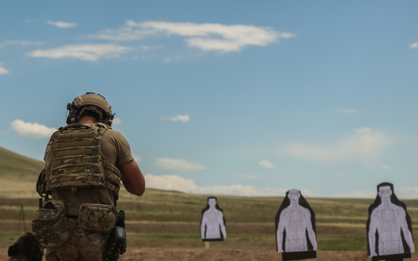 10th Group Green Berets, K9s, and Law Enforcement Training Together