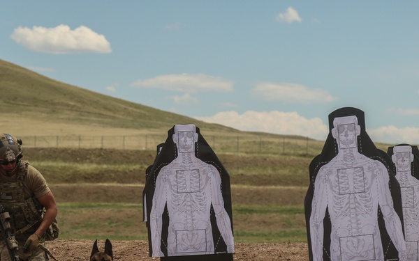 10th Group Green Berets, K9s, and Law Enforcement Training Together